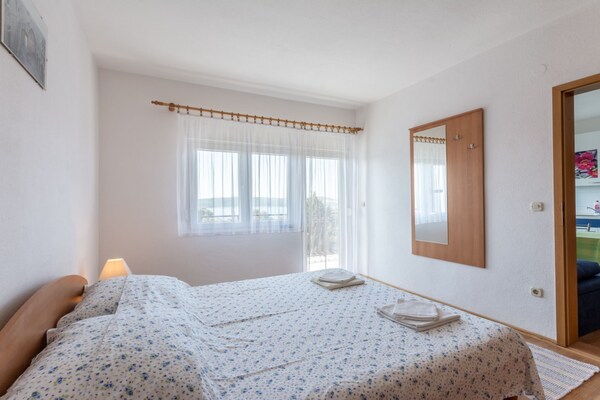 Foto van Charming Trogir Apartments with Balcony - Comfort One Bedroom Apartment - BedRoom