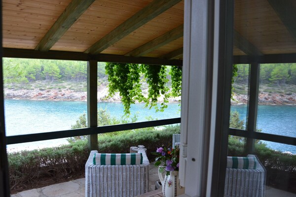 Foto van Blissful Bay Apartments Vrboska - Studio with Terrace - Outdoor