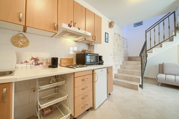 Foto van Chic and Charming Krk Downtown Apartments - Standard Studio Apartment - Kitchen