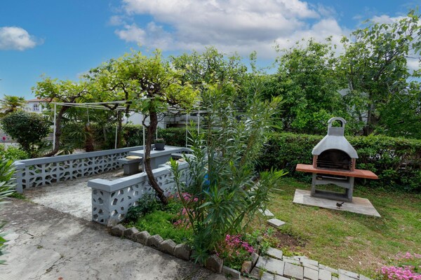 Foto van Charming and Tranquil Krk Center Apartment - One Bedroom Apartment with Balcony - Outdoor