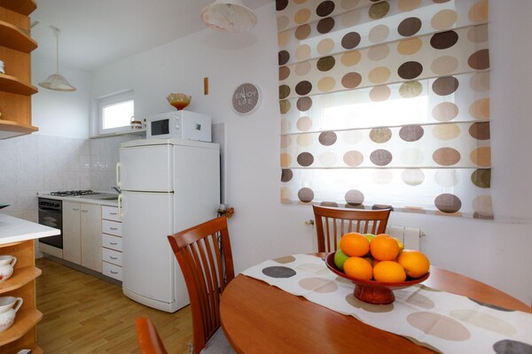 Foto van Charming and Tranquil Krk Center Apartment - One Bedroom Apartment with Balcony - Kitchen