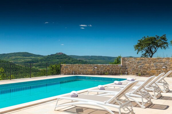 Foto van Authentic Villa Banić - Four Bedroom Villa With Pool - Pool