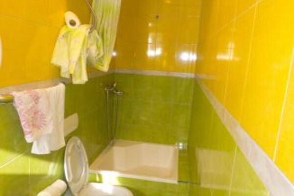 Foto van Beachfront Apartments Plaža - Two Bedroom Apartment A4 - BathRoom