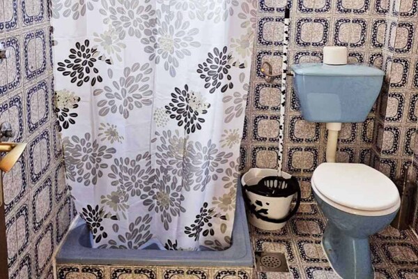Foto van Apartments Željka - Studio Apartment with Terrace with Sea View (5) - BathRoom