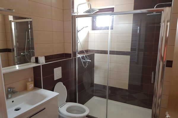 Foto van Apartments Villa Dina 3 - Vakantiehuis in Fazana - BathRoom