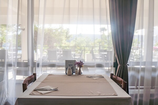 Foto van Double Room Sea View 9 - Vakantiehuis in Vis - DiningRoom