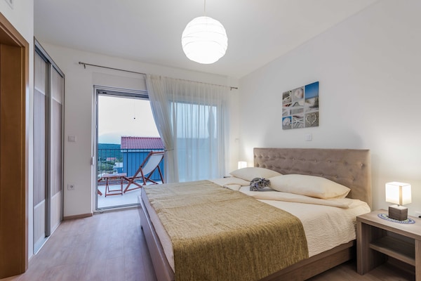 Foto van Deluxe Four Bedroom Villa with Sea View and Private Pool (Villa 5) - BedRoom