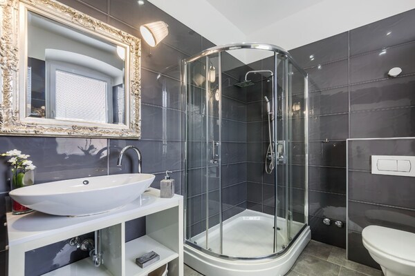 Foto van Classic One Bedroom Apartment with Sea View - Vakantiehuis in Pula - BathRoom