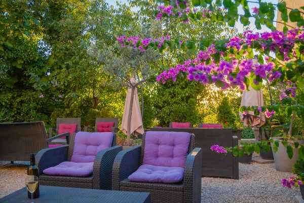 Foto van Classic One Bedroom Apartment with Sea View - Vakantiehuis in Pula - GardenSummer