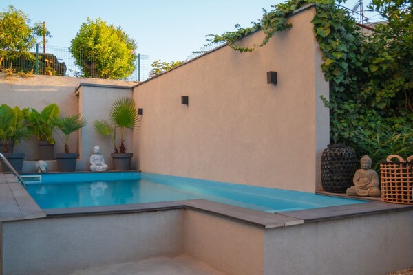 Foto van Classic One Bedroom Apartment with Sea View - Vakantiehuis in Pula - Pool