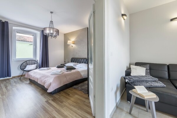 Foto van Classic One Bedroom Apartment with Sea View - Vakantiehuis in Pula - BedRoom