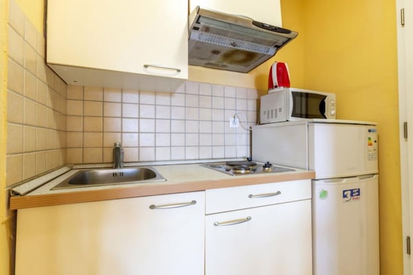 Foto van Classic One Bedroom Apartment with Sea View and Terrace - Kitchen