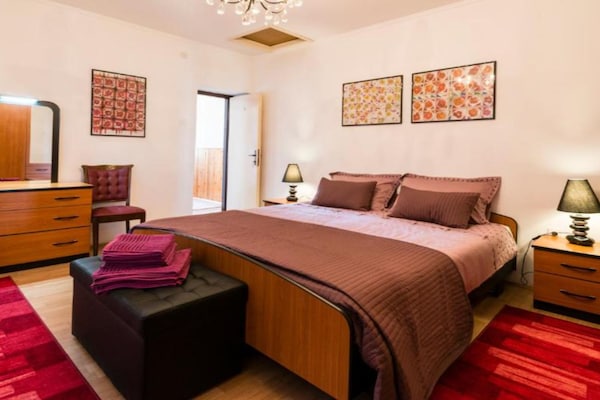 Foto van Comfort Villa Roza in Umag - 5 Bedroom With Pool - Vakantiehuis in Umag - BedRoom