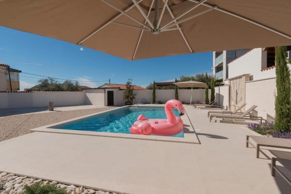 Foto van Comfort Villa Roza in Umag - 5 Bedroom With Pool - Vakantiehuis in Umag - Pool