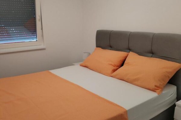 Foto van Classic One Bedroom Apartment with Terrace - Vakantiehuis in Povljana - BedRoom
