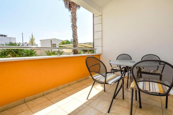 Foto van Aurel Suites- One Bedroom Apartment with Balcony - Vakantiehuis in Rogoznica - TerraceBalcony