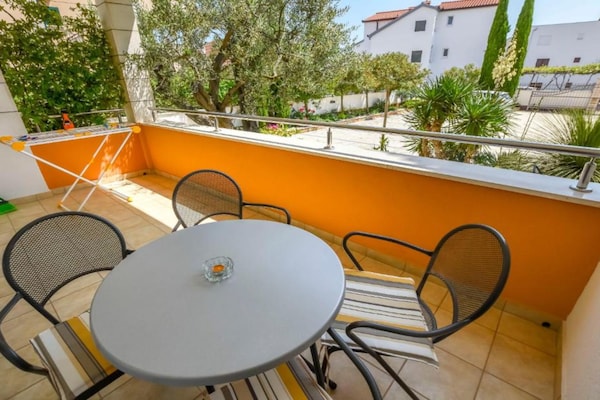 Foto van Aurel Suites- One Bedroom Apartment with Balcony - Vakantiehuis in Rogoznica - TerraceBalcony