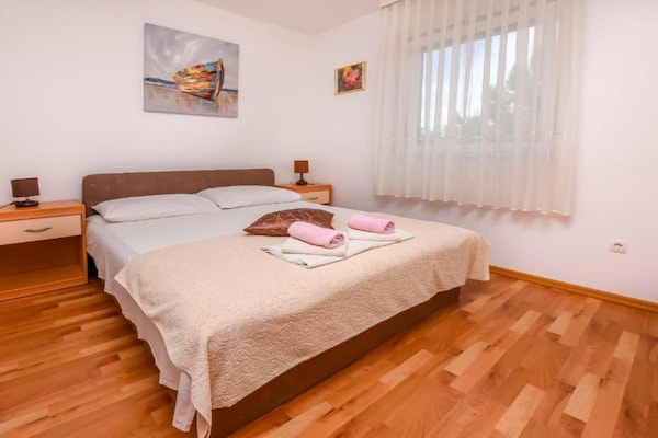 Foto van Aurel Suites-Two Bedroom with Balcony - Vakantiehuis in Rogoznica - BedRoom