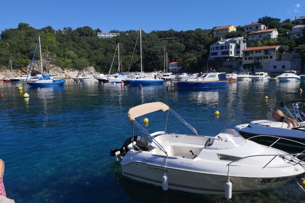 Foto van Comfort Kostrena Apartments Rijeka - One bedroom apartment with terrace (8) - Outdoor