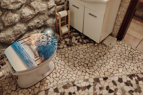 Foto van Comfort Kostrena Apartments Rijeka -Studio Apartment with terrace (7) - BathRoom