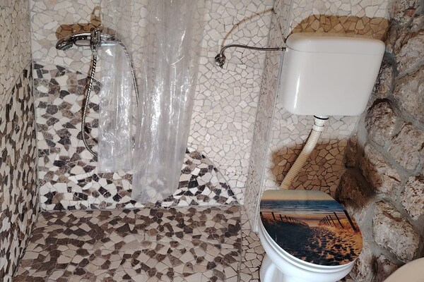 Foto van Comfort Kostrena Apartments Rijeka -Studio Apartment with terrace (7) - BathRoom