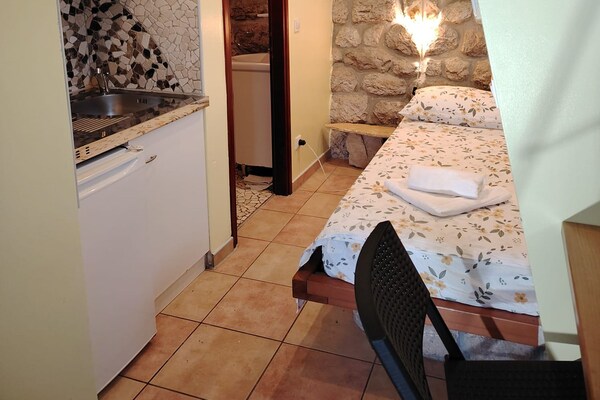 Foto van Comfort Kostrena Apartments Rijeka -Studio Apartment with terrace (7) - BedRoom