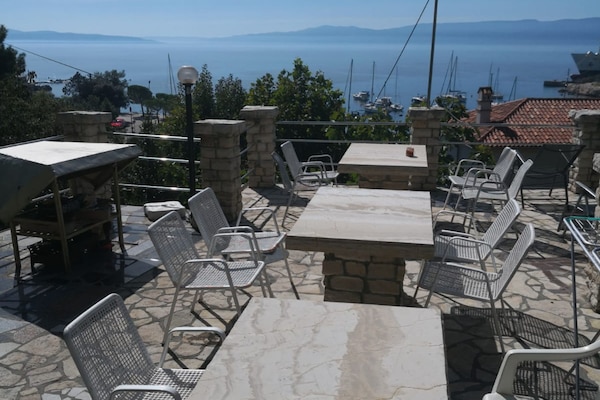 Foto van Comfort Kostrena Apartments Rijeka -Studio apartment with terrace near the sea (6) - Terrace
