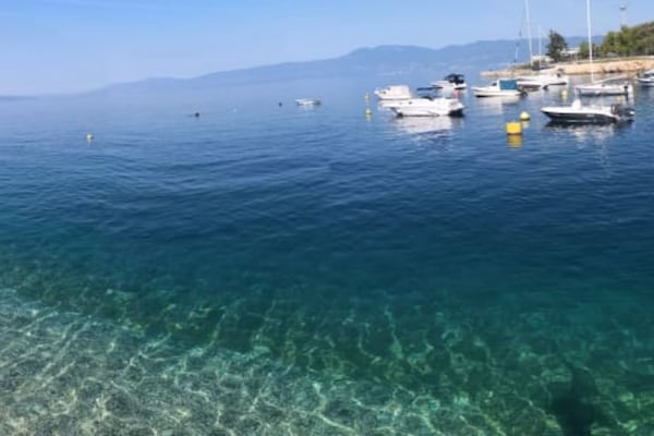 Foto van Comfort Kostrena Apartments Rijeka -Studio apartment with terrace near the sea (6) - Outdoor