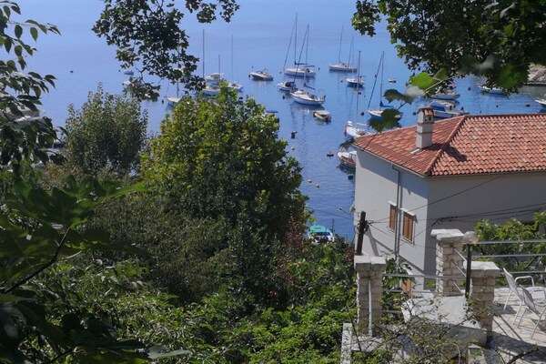 Foto van Comfort Kostrena Apartments Rijeka - Studio apartment (5) - Outdoor