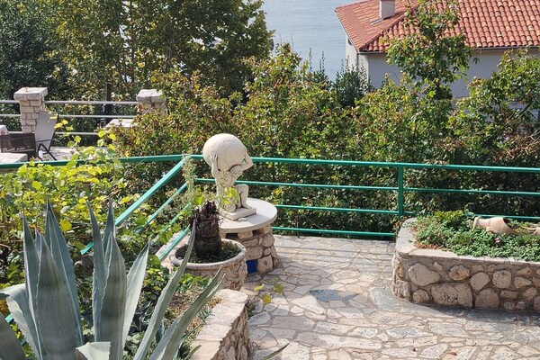 Foto van Comfort Kostrena Apartments Rijeka - Studio Apartment with balcony and sea view (4) - Outdoor