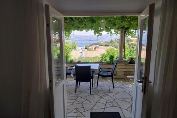 Foto van Comfort Apartments Lumbarda - TwoBedroom Apartment With SeaView - TerraceBalcony