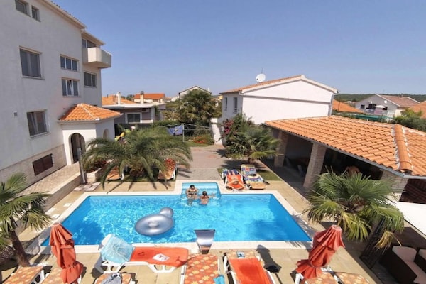 Foto van Bračić Premium Apartments with Outdoor Pool and Sauna - One Bedroom Apartment with Balcony - Outdoor
