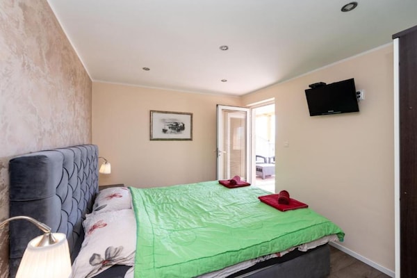 Foto van Bračić Premium Apartments with Outdoor Pool and Sauna - One Bedroom Apartment with Balcony - BedRoom