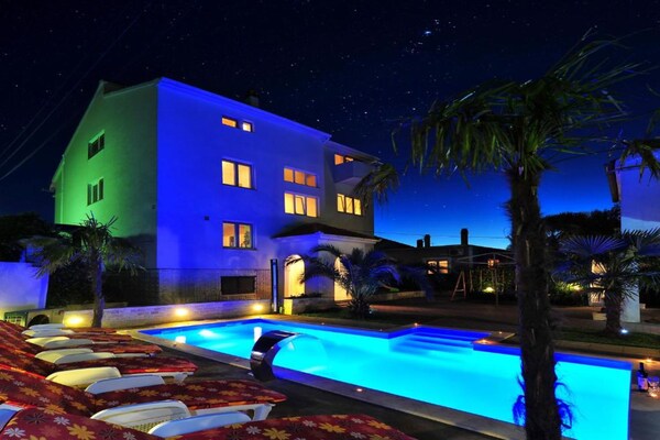 Foto van Bračić Premium Apartments with Outdoor Pool and Sauna - Studio Apartment with Balcony - Pool