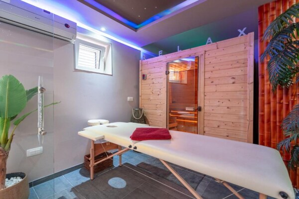 Foto van Bračić Premium Apartments with Outdoor Pool and Sauna - Superior Two Bedroom Apartment with Terrace - Sauna