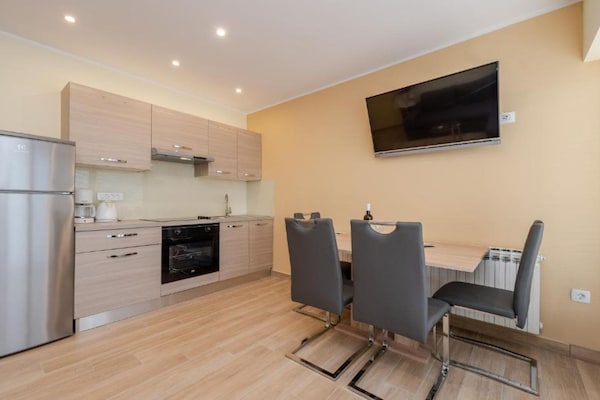Foto van Bračić Premium Apartments with Outdoor Pool and Sauna - Superior Two Bedroom Apartment with Terrace - Kitchen