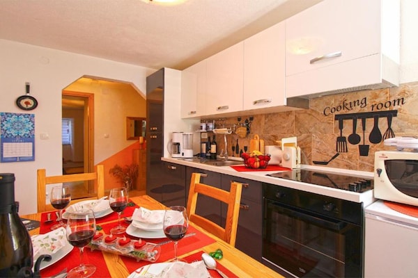 Foto van Comfort Apartment Leo - apartment with terrace - Vakantiehuis in Krnica - Kitchen