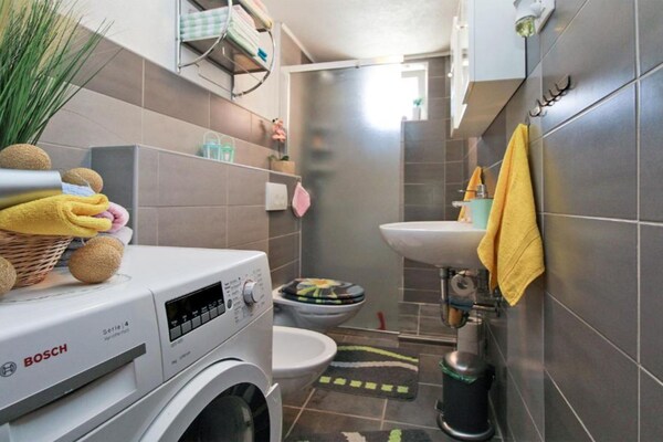 Foto van Comfort Apartment Leo - apartment with terrace - Vakantiehuis in Krnica - BathRoom