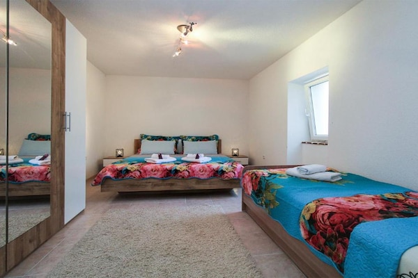 Foto van Comfort Apartment Leo - apartment with terrace - Vakantiehuis in Krnica - BedRoom