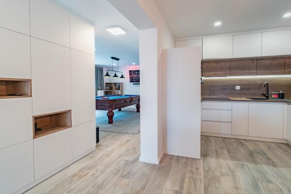 Foto van Charming Sunset View Villa with Outdoor Pool - Three Bedroom Villa - Kitchen