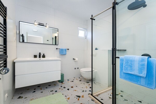 Foto van Comfort Villa Šolo - Comfort Two Bedroom Apartment (Darija) - BathRoom