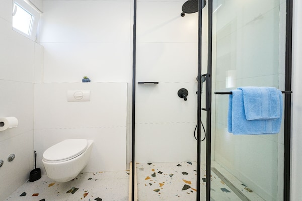 Foto van Comfort Villa Šolo - Comfort Two Bedroom Apartment (Darija) - BathRoom