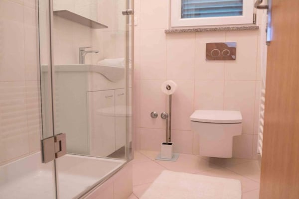 Foto van Casa Martinova - FourBedroom Villa with private Pool - BathRoom