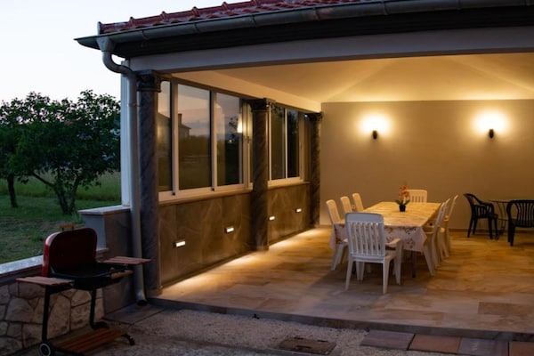 Foto van Casa Martinova - FourBedroom Villa with private Pool - LivingRoom