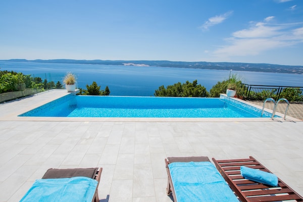 Foto van Gezellig appartement aan zee Celina - Vakantiehuis in Čelina, Lokva Rogoznica - PoolOfHouse