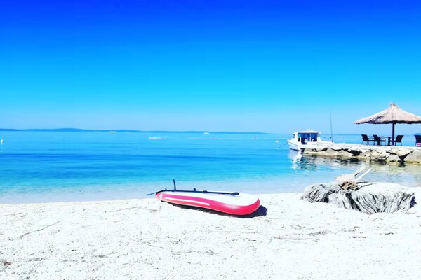 Foto van Apt vlakbij het prachtige strand van Zatoglav - Vakantiehuis in Rogoznica - AreaSummer1KM