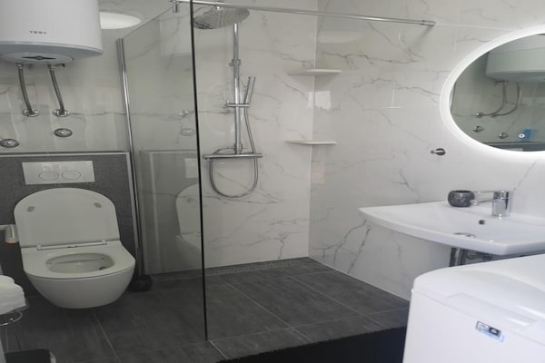 Foto van Appartement in Privlaka bij zandstranden - Vakantiehuis in Privlaka - BathRoom