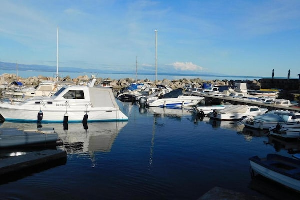 Foto van Appartement met zeezicht, terras en keuken - Vakantiehuis in Opatija - AreaSummer5KM