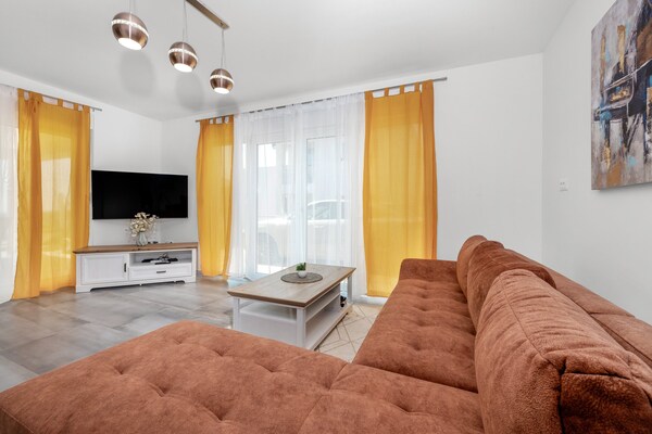 Foto van Villa in Krnica bij stranden met zwembad - Vakantiehuis in Krnica - LivingRoom