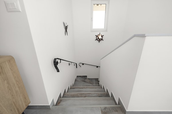 Foto van Villa in Krnica bij stranden met zwembad - Vakantiehuis in Krnica - Landing